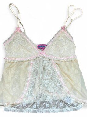 Edikted Women's Cream and Pink top